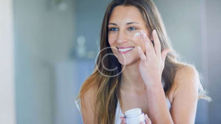 6 Habits That Are Clogging Your Pores